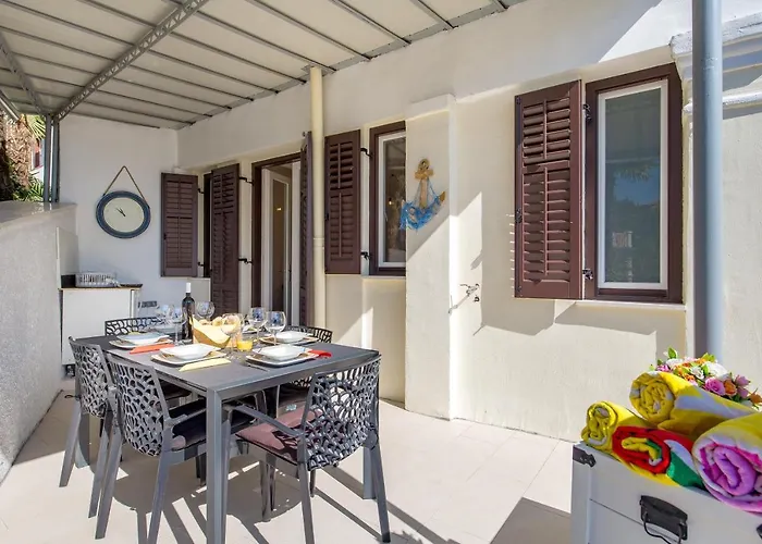 Apartman Rhea