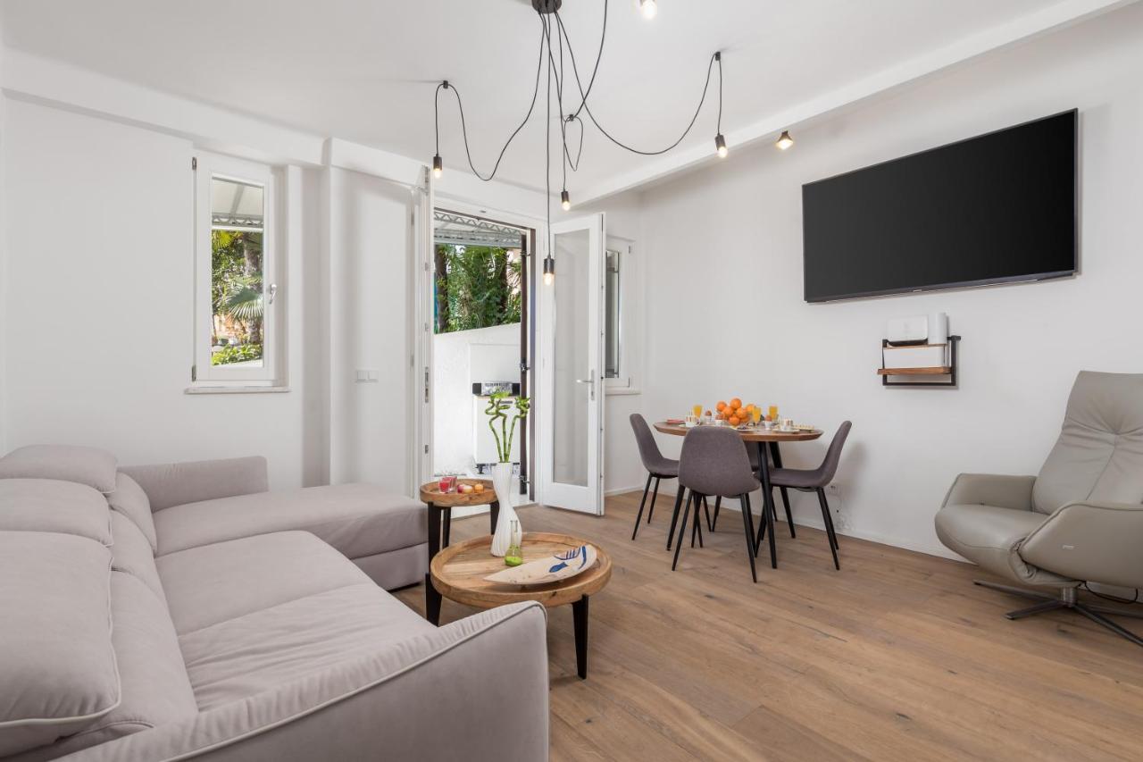 Apartment Rhea